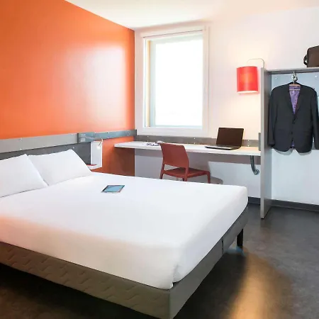 Ibis Budget Aeroport Lyon Saint Exupery Colombier-Saugnieu Exterior photo